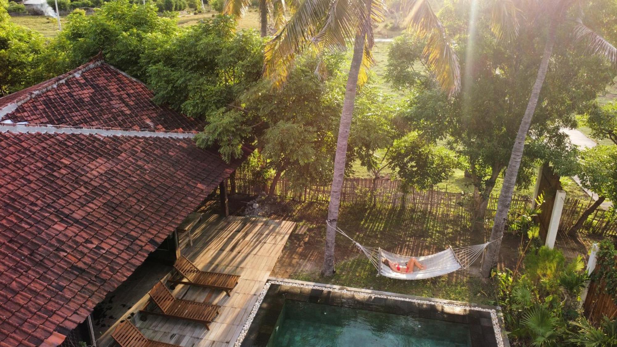 Lost Paradise Gili Gili Trawangan Exterior photo